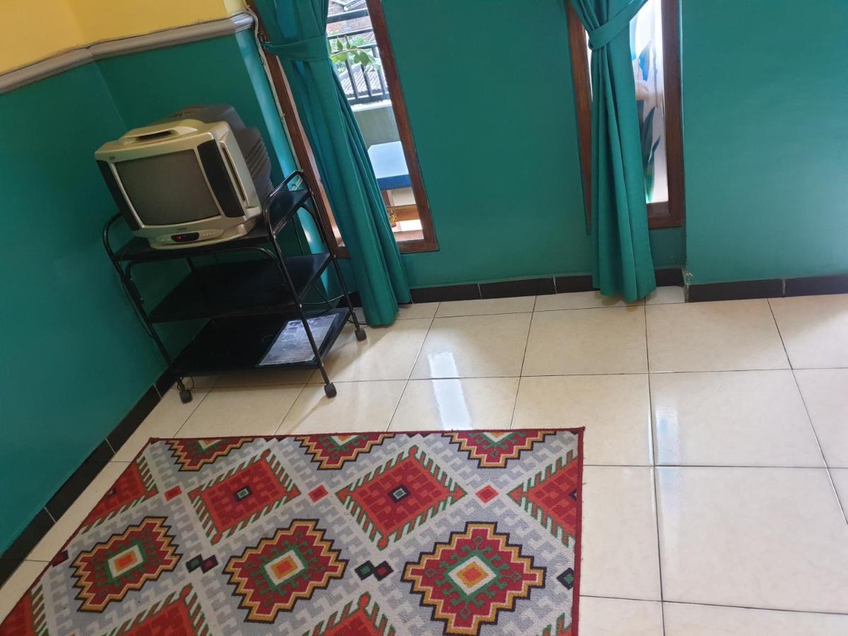 Villa Bukit Cemara Songgoriti Ngoại thất bức ảnh
